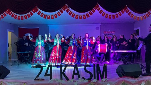 Yanan Bir Meşaledir Öğretmen